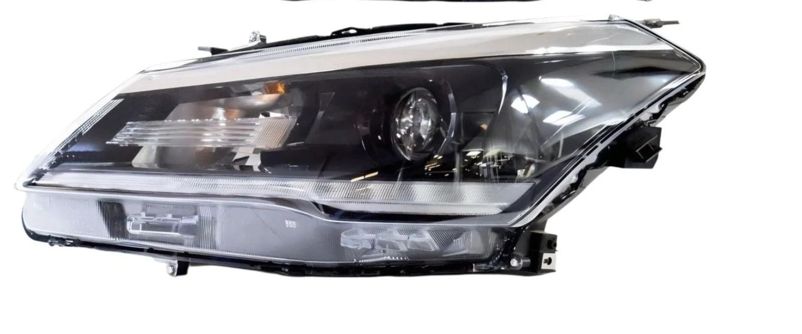 Maruti Ciaz top model headlights 2018 -2024.